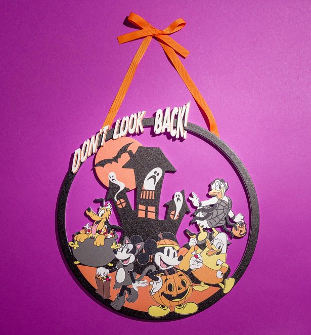Disney Mickey And Friends Halloween Plaque