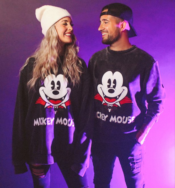 Mickey crewneck hotsell