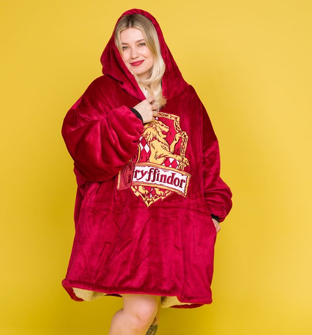 Harry Potter Gryffindor Crest Oversized Hooded Blanket Harry Potter Gryffindor Crest Oversized Hooded Blanket