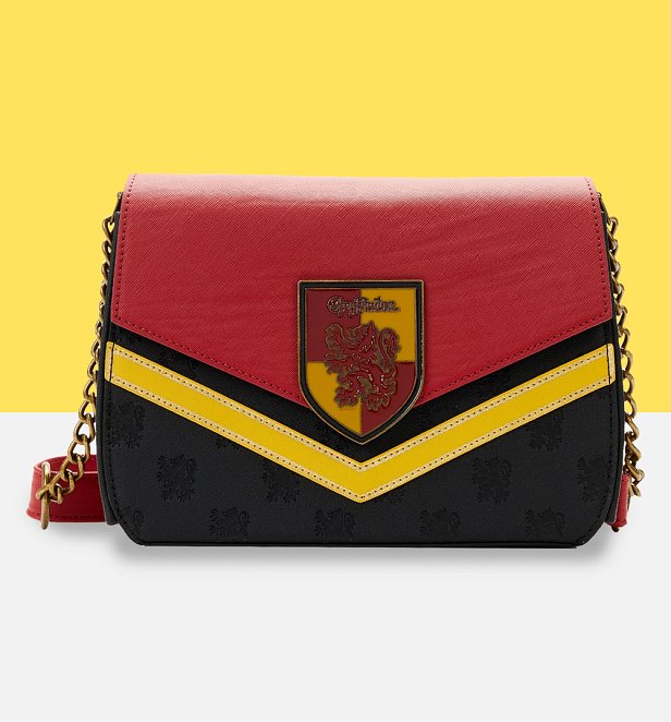 Loungefly Harry Potter Gryffindor Chain Strap Crossbody Bag Loungefly Harry Potter Gryffindor Chain Strap Crossbody Bag