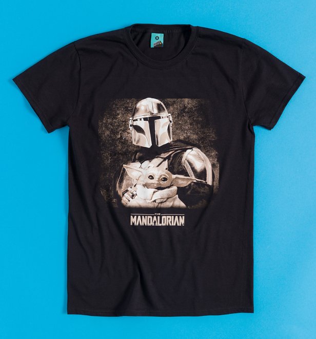 Star Wars The Mandalorian And Grogu Family Portrait Black T-Shirt Star Wars The Mandalorian And Grogu Family Portrait Black T-Shirt